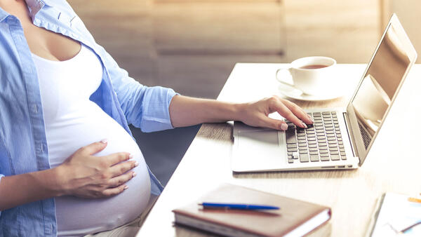 Пособия по беременности и родам в 2020 году неработающим женщинам