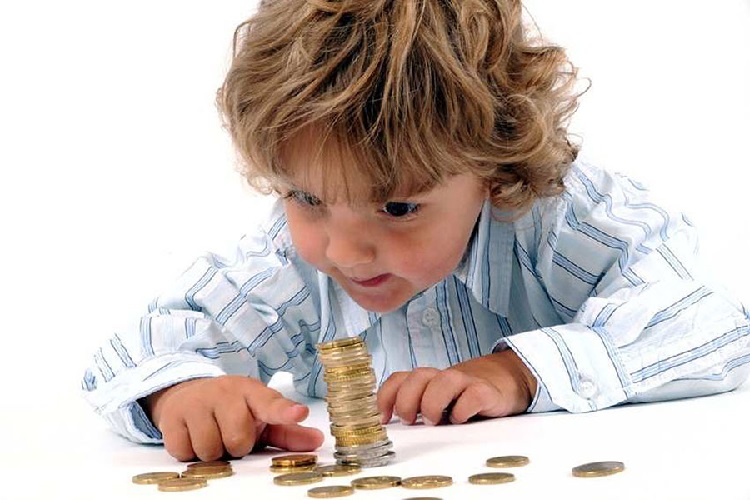 Когда начинать финансовое воспитание ребенка