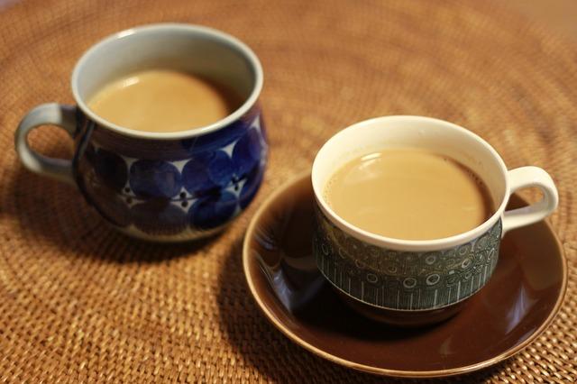 Полезен ли чай с молоком для здоровья беременных и кормящих