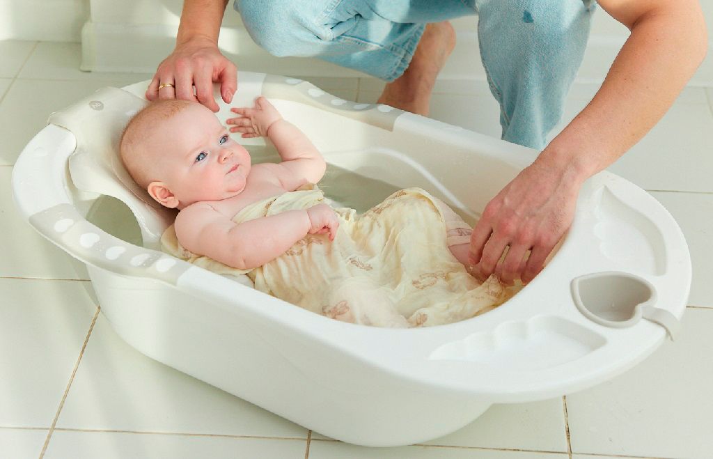 Что необходимо подготовить для купания новорожденного полезные советы
