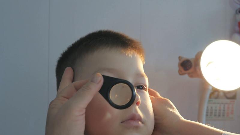 Лечение неврологических случаев моргания глаз